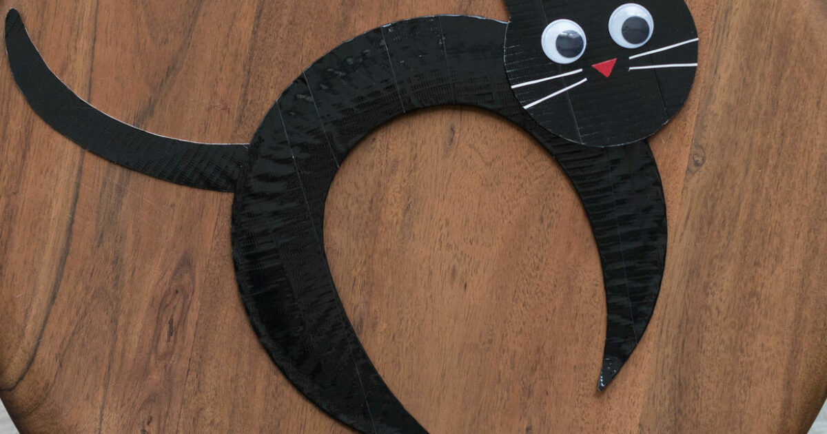 How-To: Duck Tape® Paper Plate Black Cat | Duck Brand